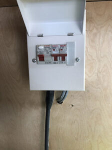 How to connect armoured cable to consumer unit